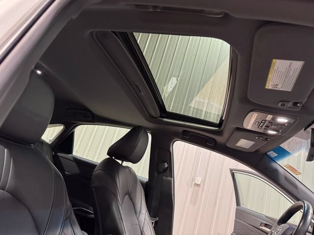 Used 2021 Toyota Avalon Limited AWD/4WD image 25