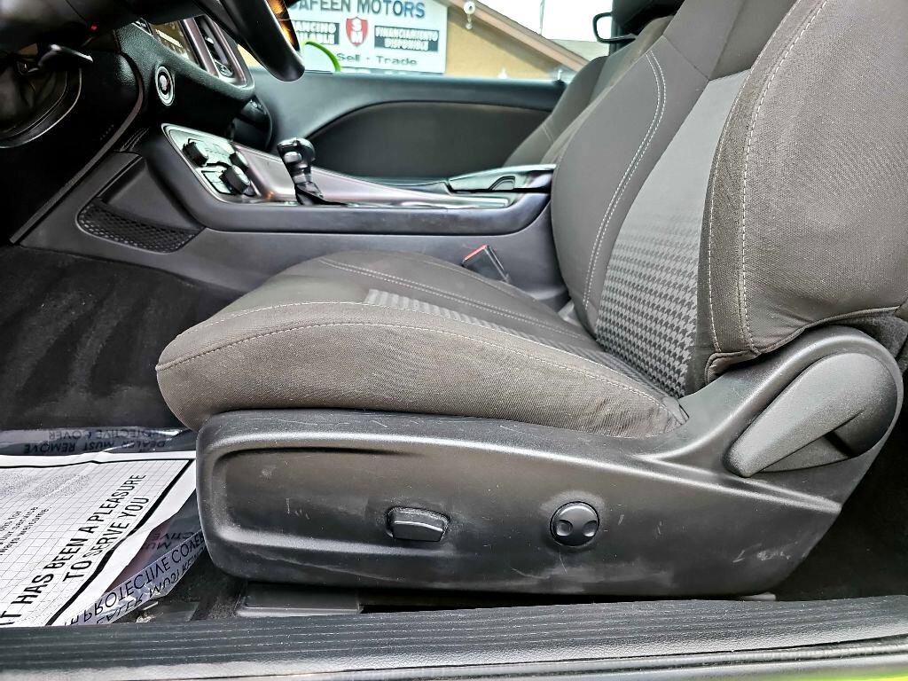 Used 2023 Dodge Challenger SXT w/ Blacktop Package image 19