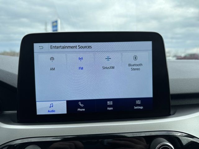 Used 2022 Ford Escape SE w/ Cold Weather Package image 23