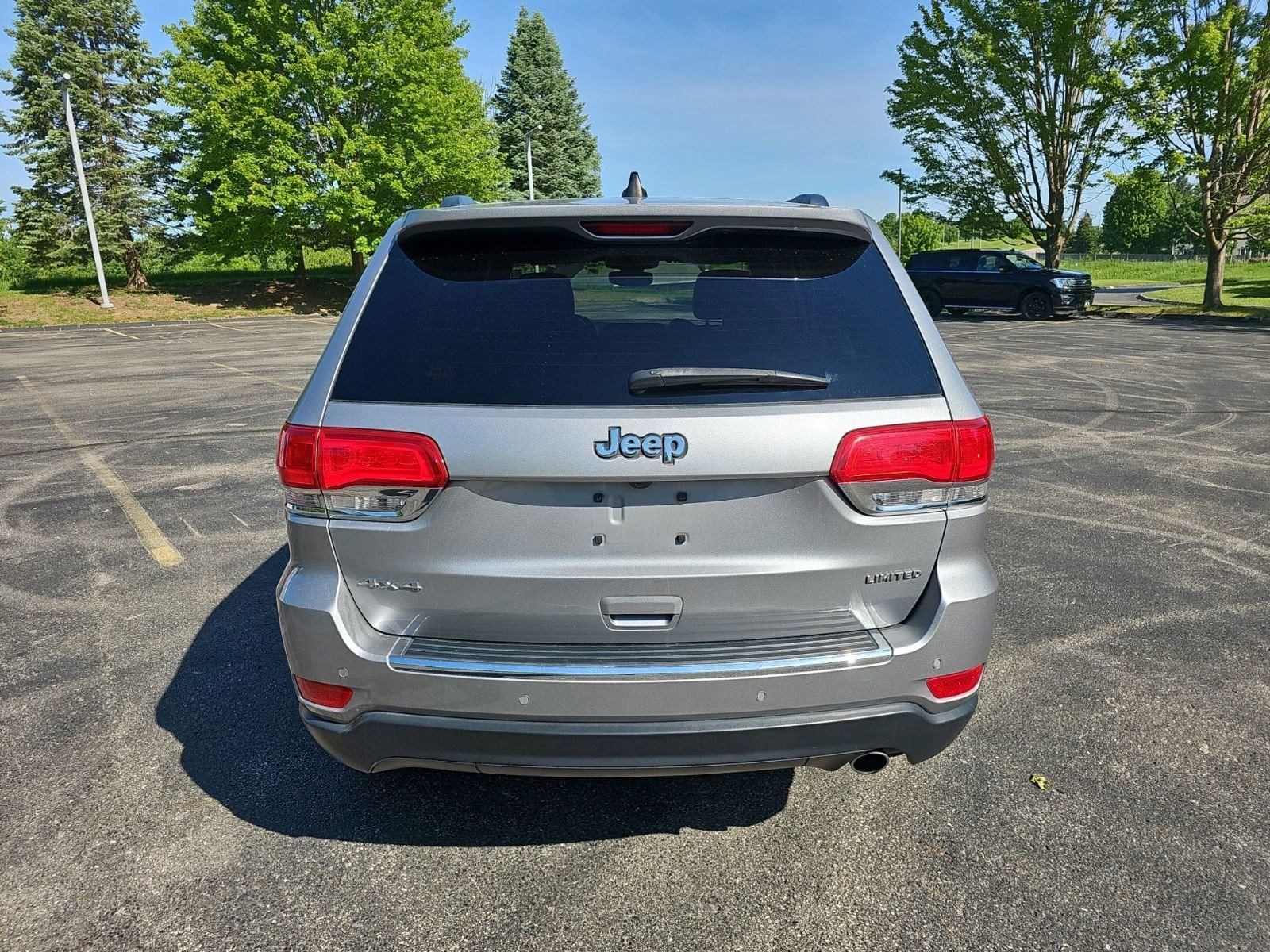 Used 2019 Jeep Grand Cherokee Limited AWD/4WD image 5