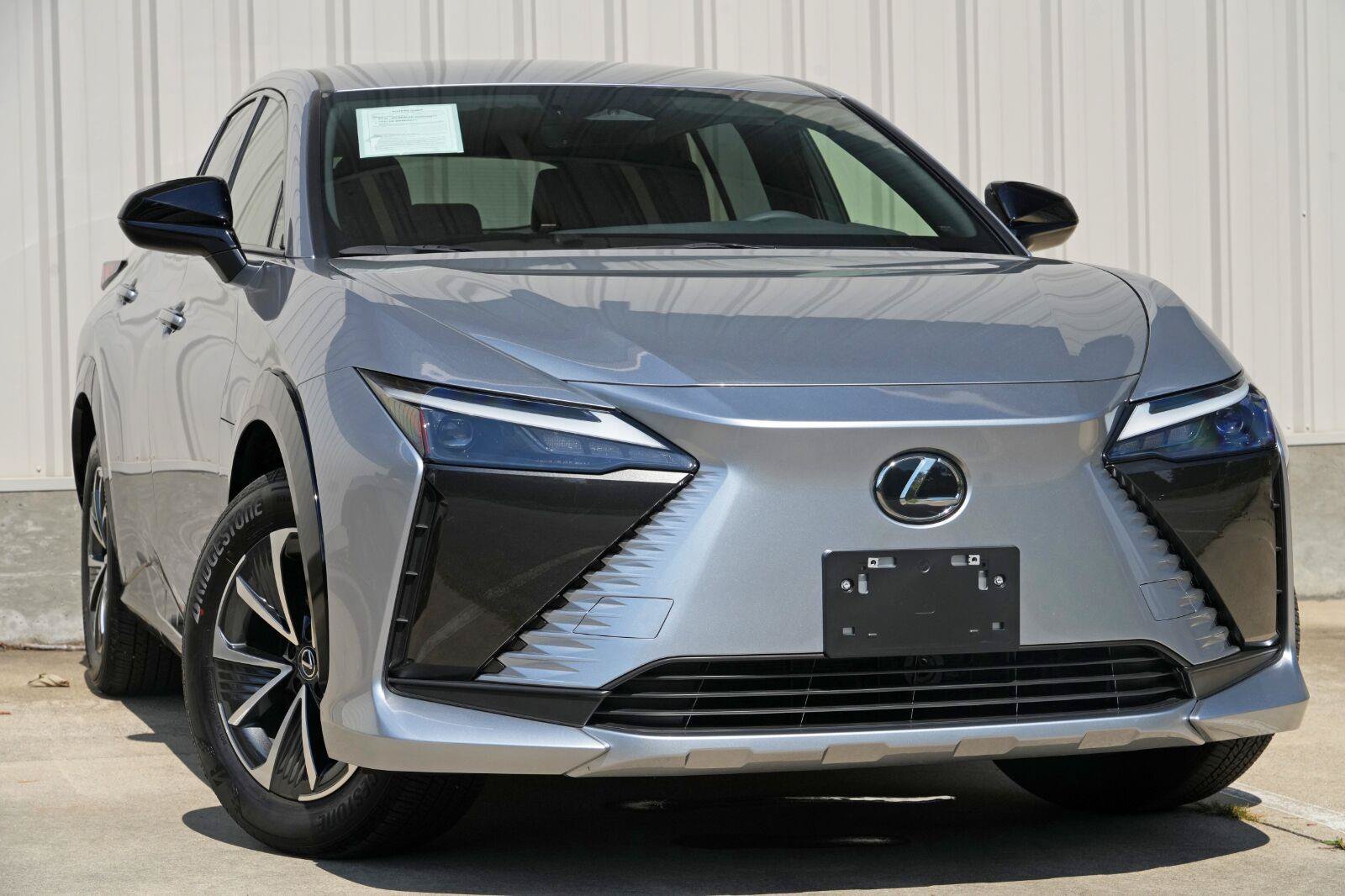 Used 2025 Lexus RZ 300e w/ Accessory Package (Z1) FWD image 3