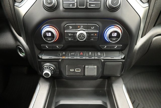 Used 2022 Chevrolet Silverado 1500 RST AWD/4WD image 31