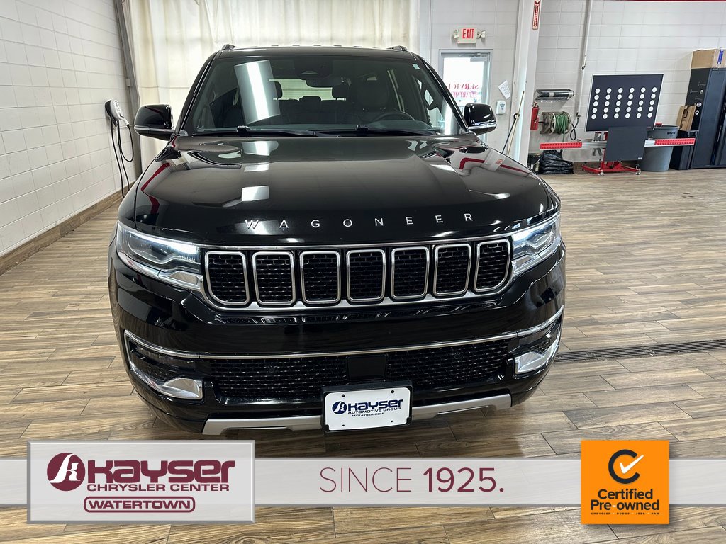 Certified 2024 Jeep Wagoneer L Series II w/ Flexible Seating Group image 7
