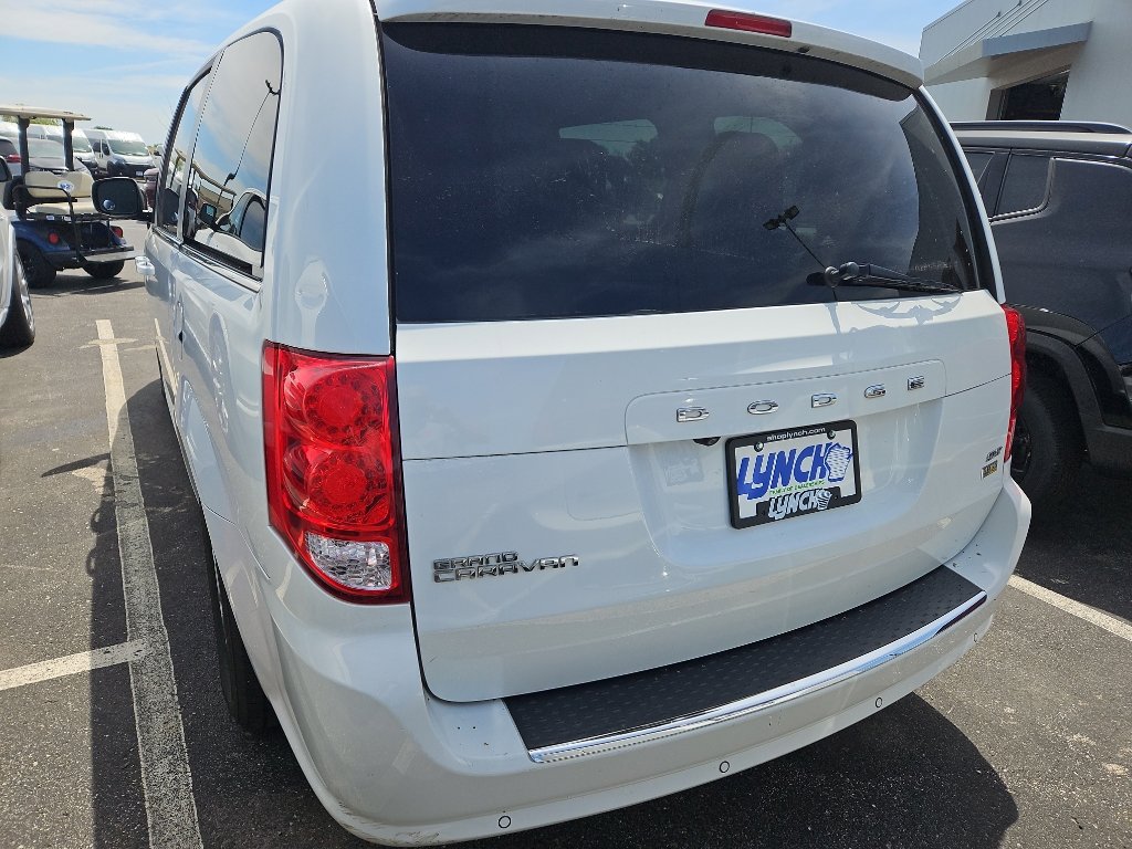 Used 2018 Dodge Grand Caravan SXT w/ Rear Park Assist Package FWD image 5