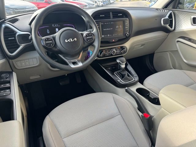 Certified 2025 Kia Soul LX w/ LX Technology Package image 13