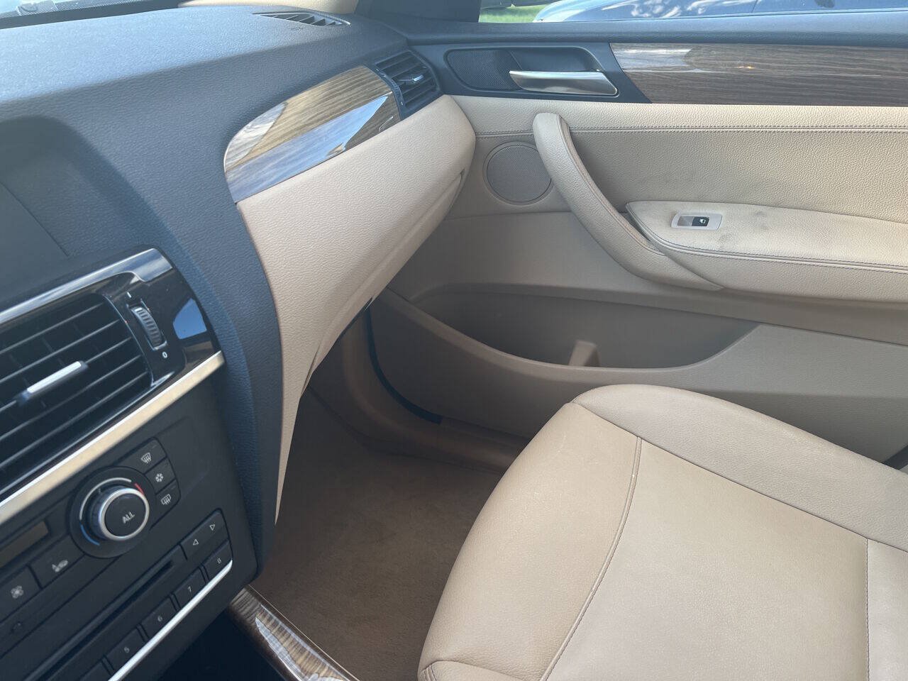 Used 2012 BMW X3 xDrive28i AWD/4WD image 16