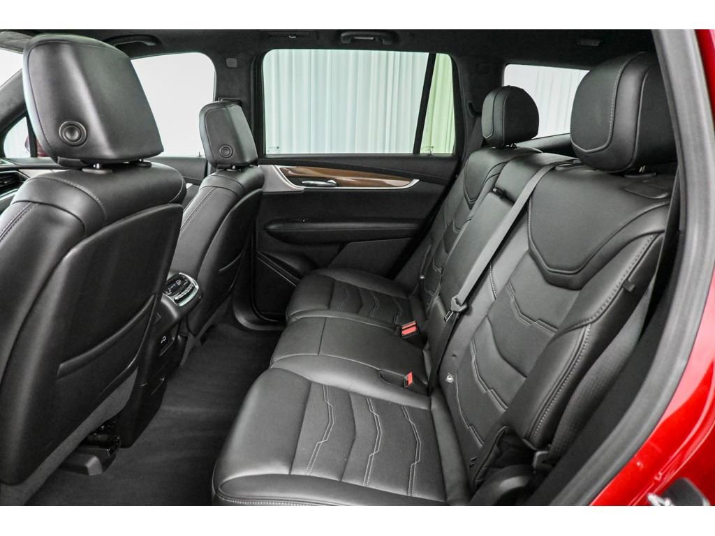 Certified 2023 Cadillac XT6 Sport w/ Platinum Package image 28