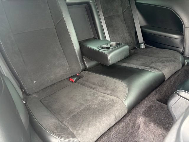 Used 2016 Dodge Challenger R/T Scat Pack w/ Leather Interior Group RWD image 17