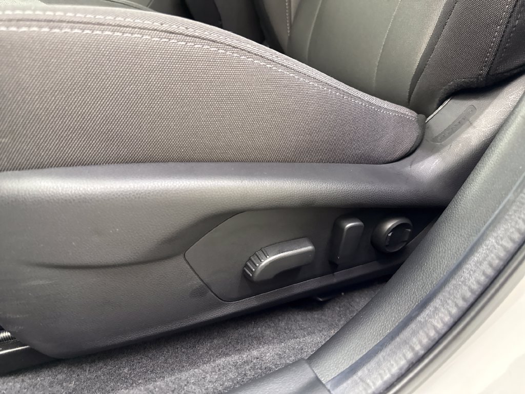 Certified 2026 Subaru Crosstrek 2.5i Premium AWD/4WD image 15