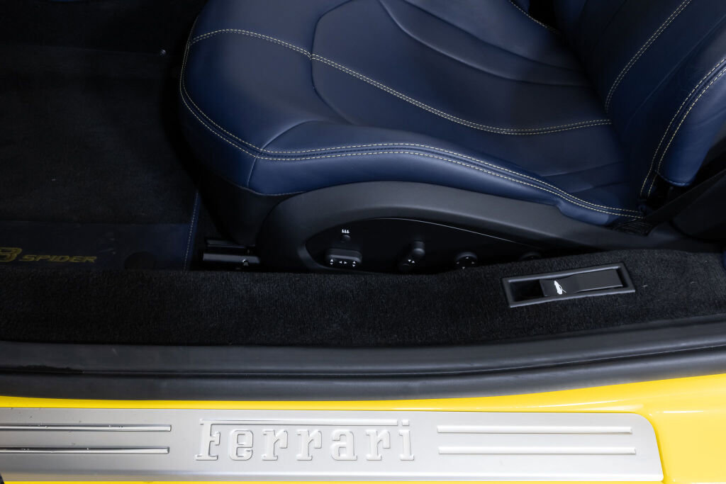 Used 2022 Ferrari F8 Tributo image 30