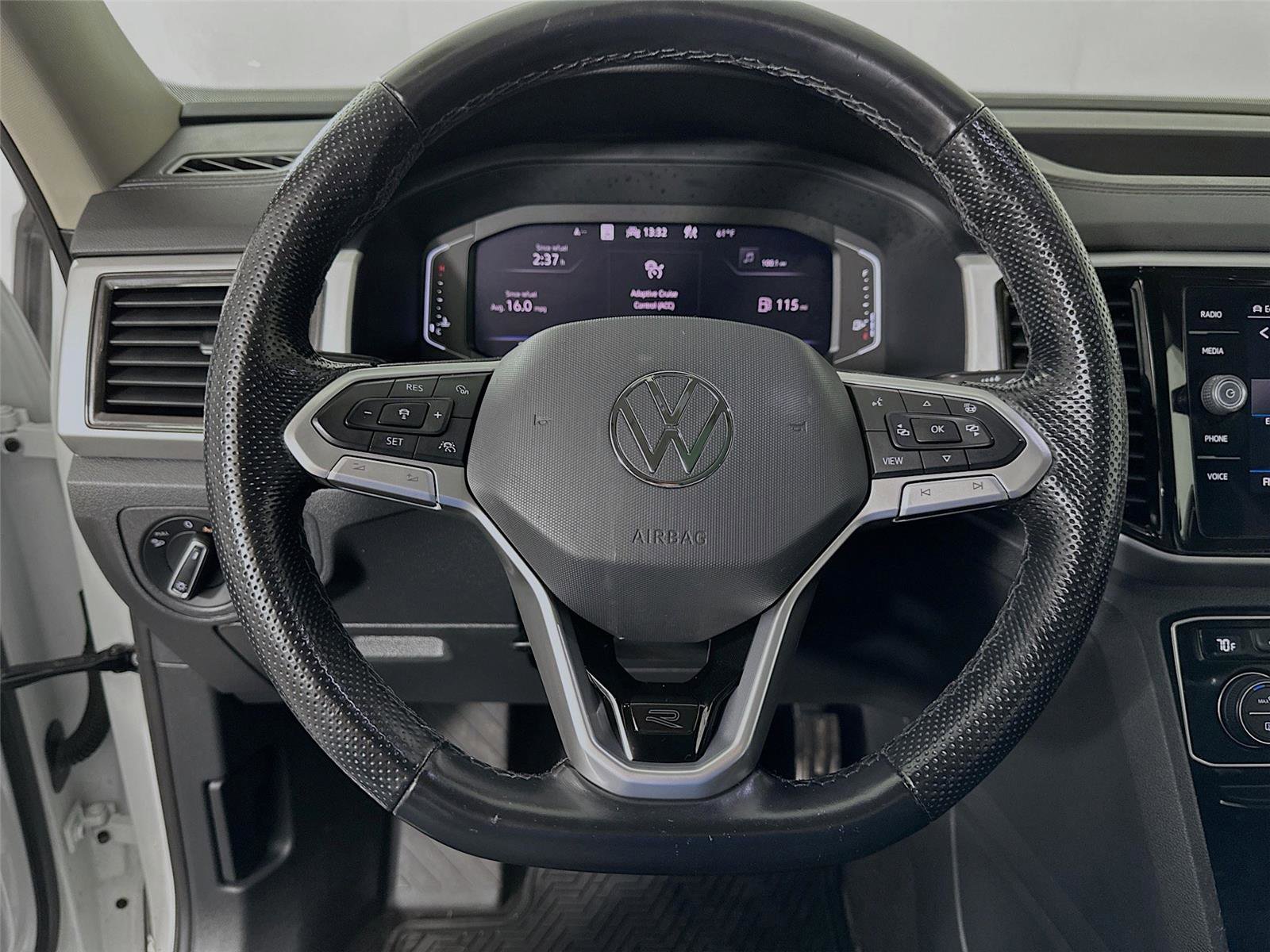 Used 2022 Volkswagen Atlas SEL Premium image 19