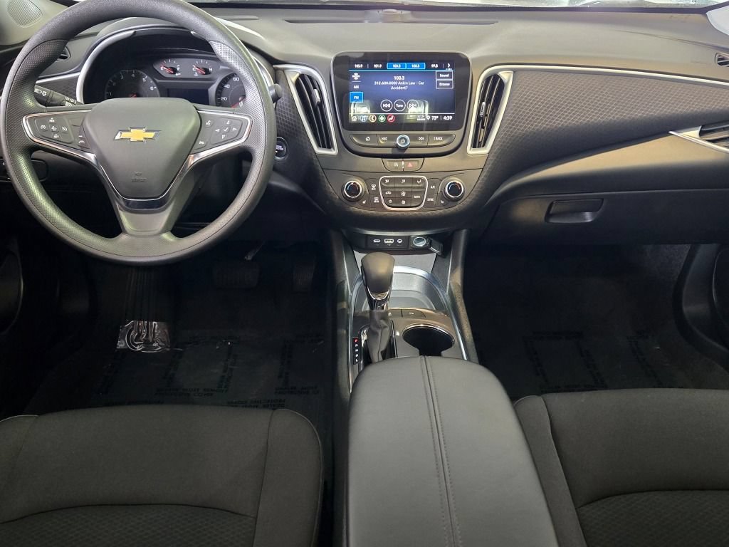 Used 2024 Chevrolet Malibu LT FWD image 17