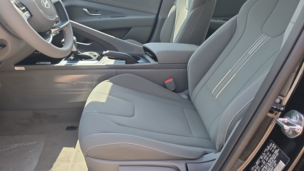 New 2026 Hyundai Elantra Sport FWD image 14