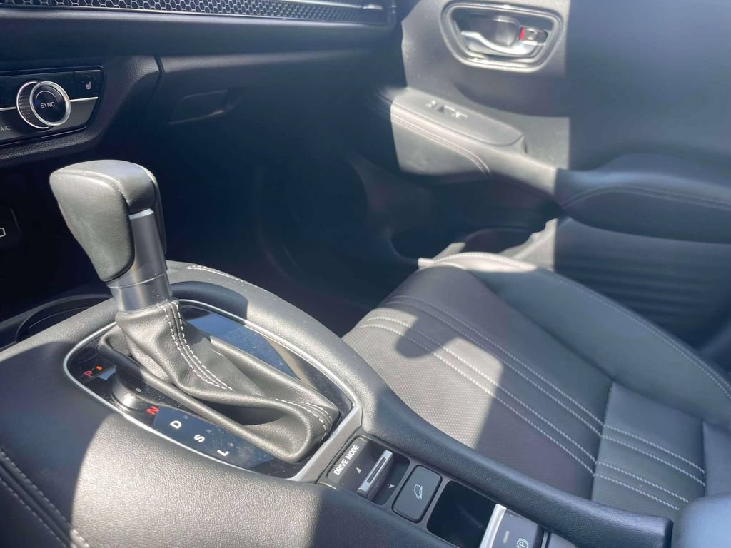 Certified 2024 Honda HR-V EX-L image 32