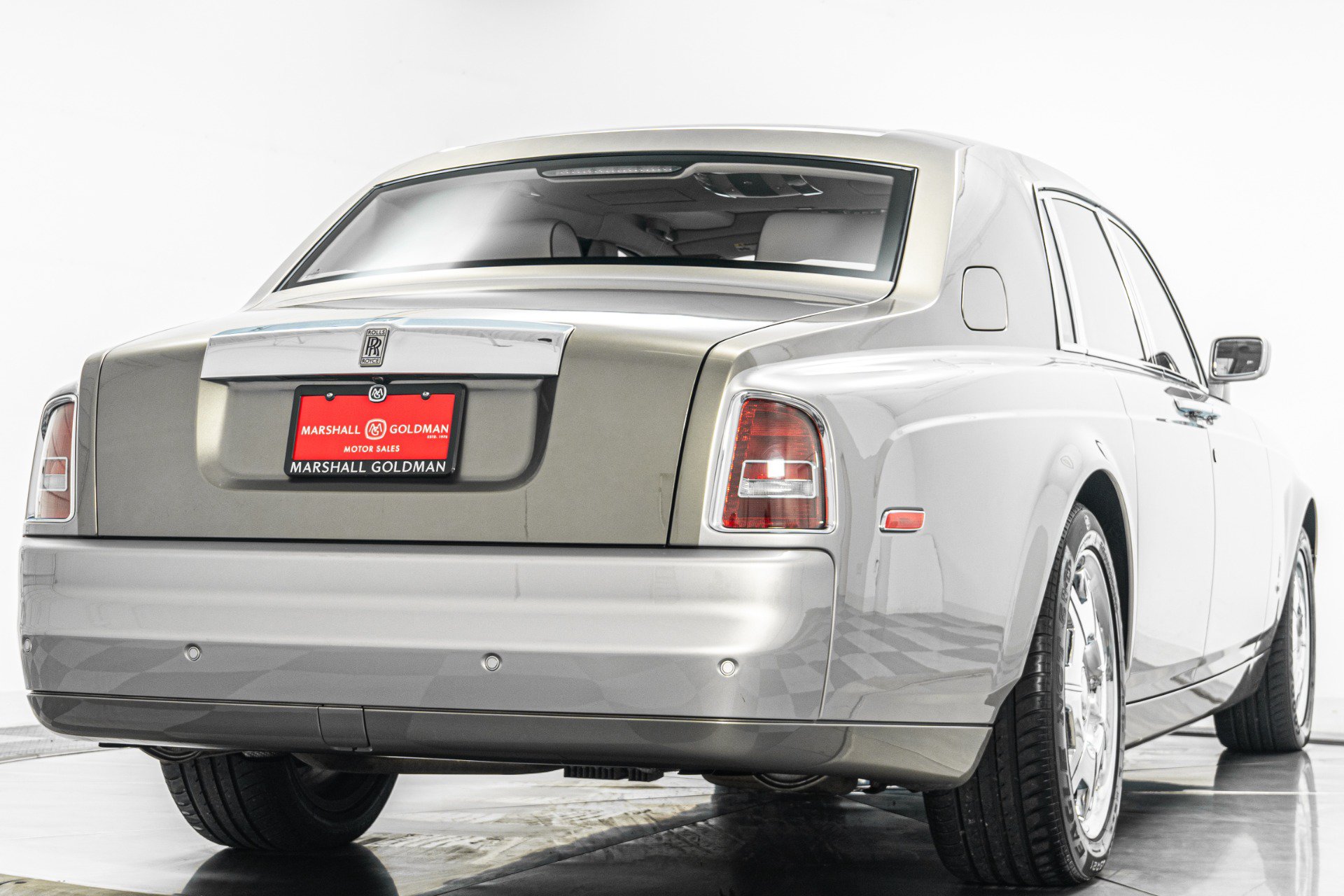 Used 2007 Rolls-Royce Phantom Sedan RWD image 9