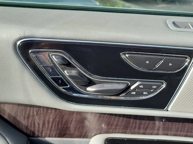 Used 2018 Lincoln Navigator L Reserve AWD/4WD image 18
