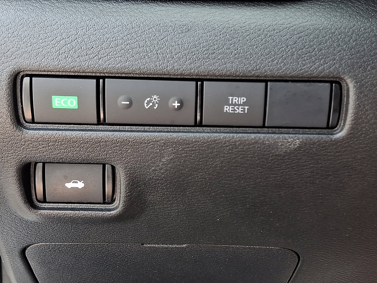 Used 2023 Nissan Sentra SV image 25