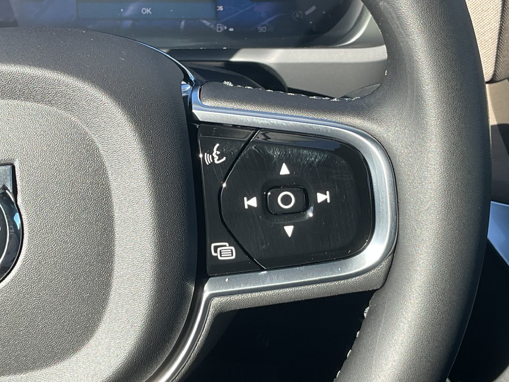 New 2027 Volvo XC90 B6 Plus AWD/4WD image 25