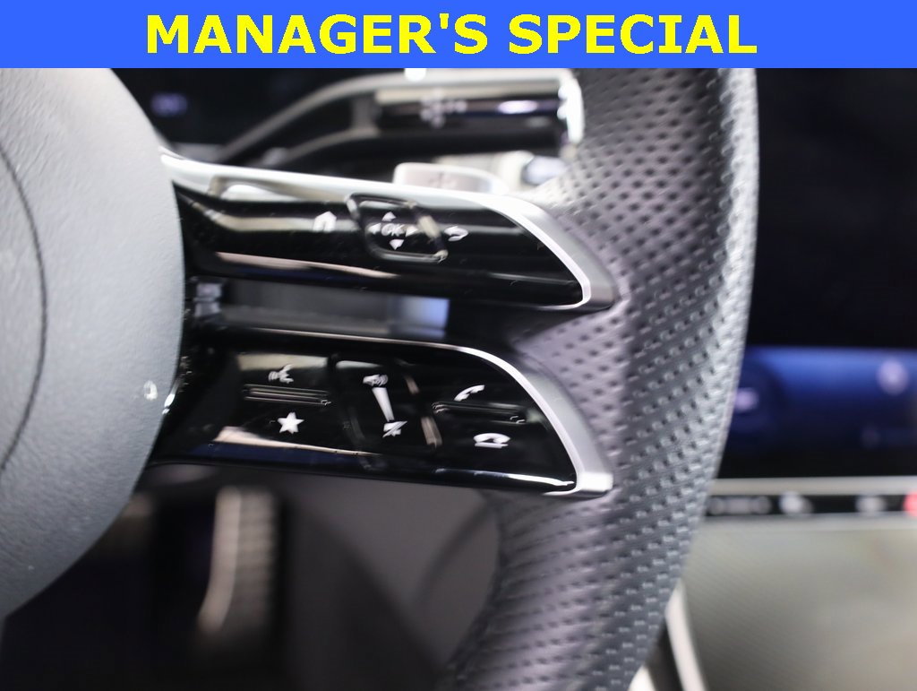 Used 2025 Mercedes-Benz GLC 300 4MATIC image 13