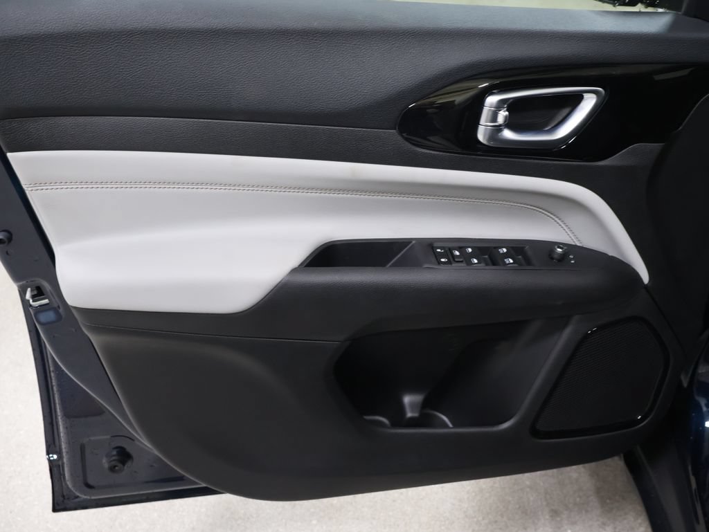 New 2026 Jeep Compass Limited AWD/4WD image 10
