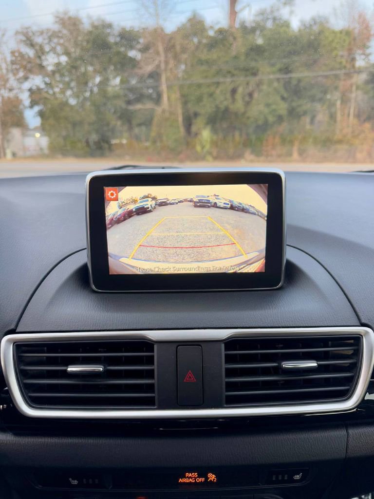 Used 2016 MAZDA MAZDA3 i Grand Touring image 18