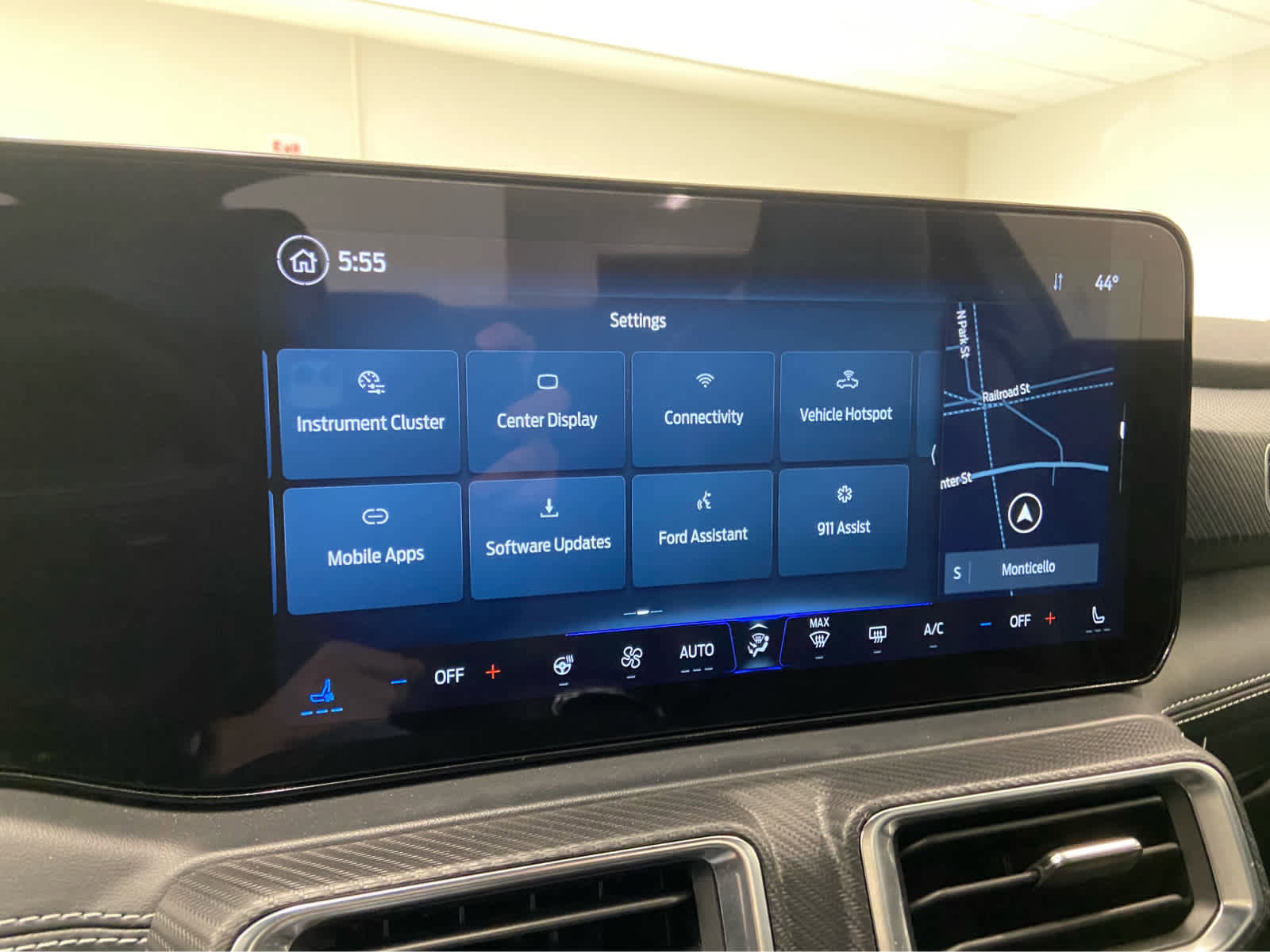 Used 2024 Ford Mustang GT Premium image 30