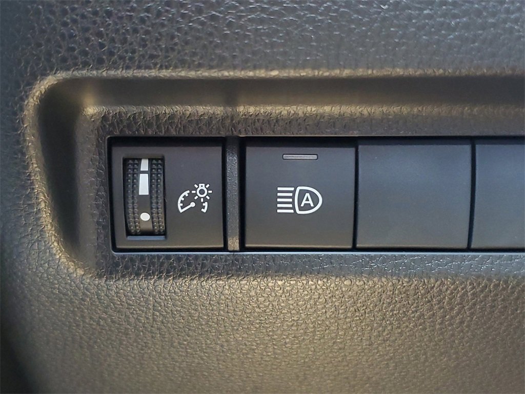 Used 2023 Toyota RAV4 Limited image 33