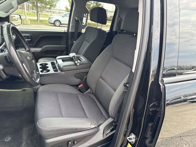 Used 2018 Chevrolet Silverado 1500 LT w/ Midnight Edition AWD/4WD image 39