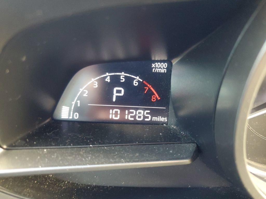 Used 2018 MAZDA MAZDA3 Sport image 12