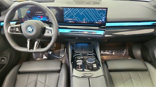 Used 2025 BMW i5 eDrive40i w/ M Sport Package image 36