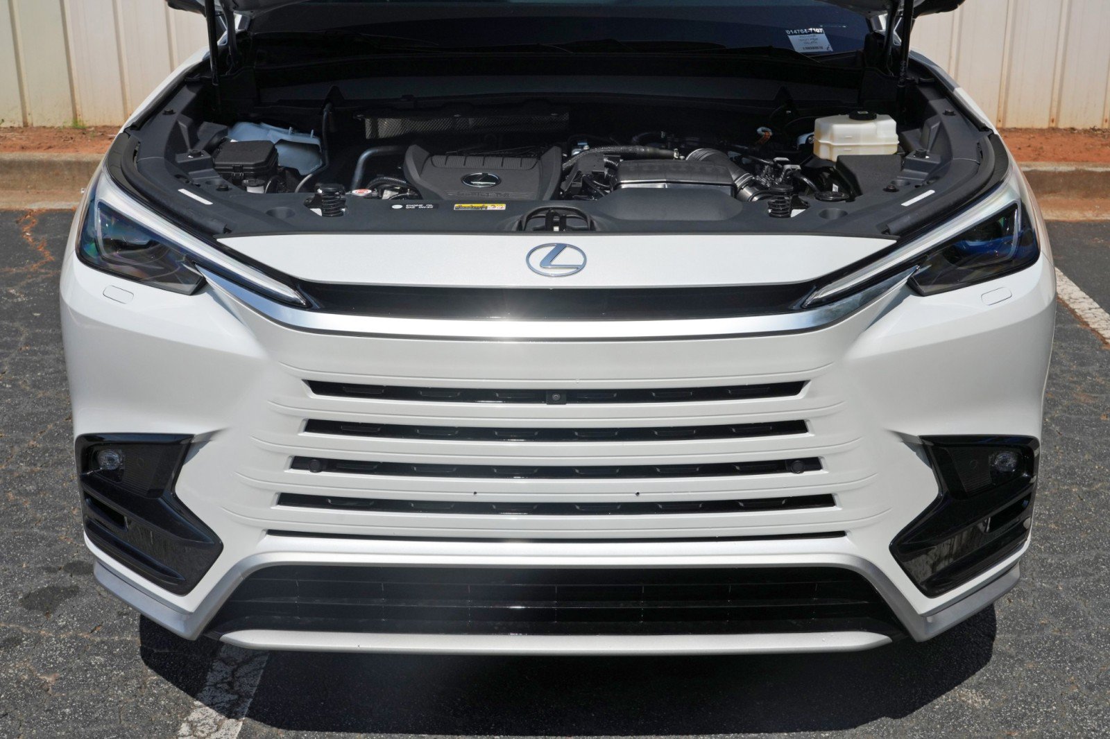 Used 2025 Lexus TX 500h AWD w/ Technology Package image 8