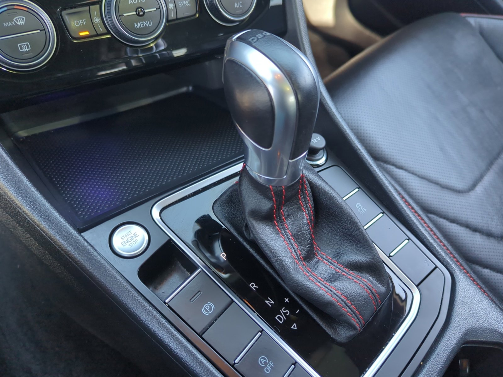 Used 2019 Volkswagen Jetta GLI Autobahn image 15