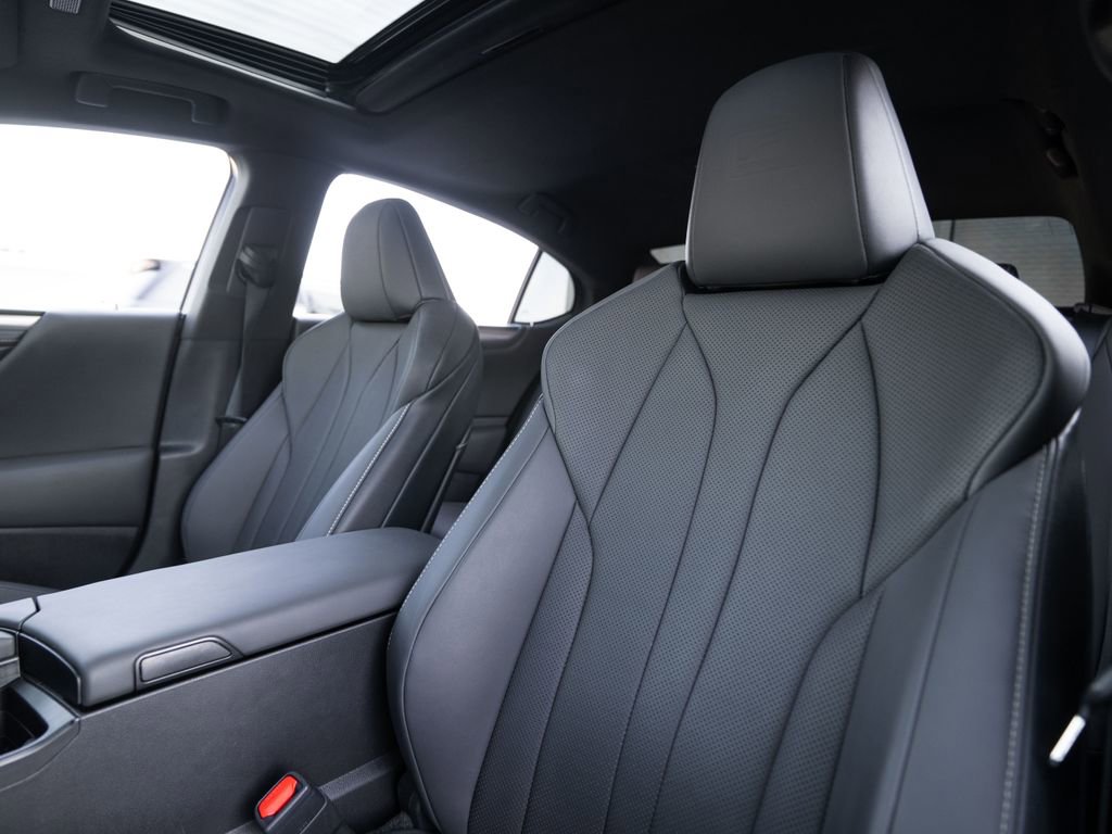 Certified 2022 Lexus ES 300h F Sport w/ Accessory Package 2 image 6