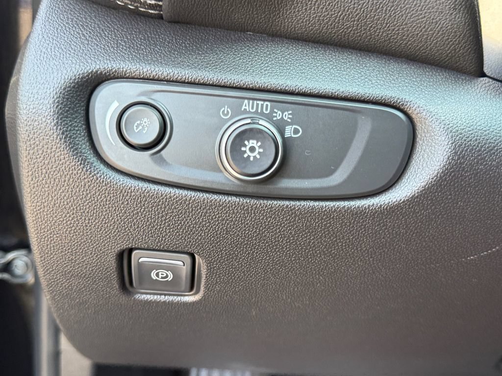 Used 2026 Chevrolet Blazer LT FWD image 21