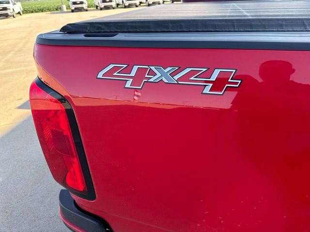Used 2015 Chevrolet Colorado LT AWD/4WD image 7