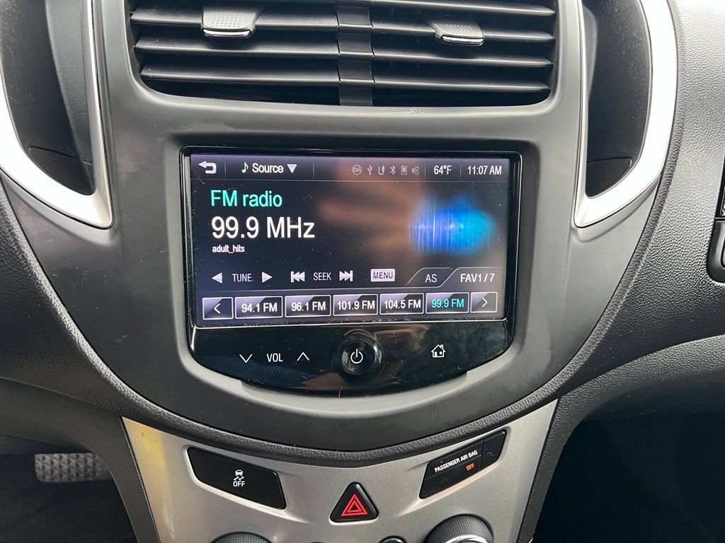 Used 2015 Chevrolet Trax LT FWD image 31
