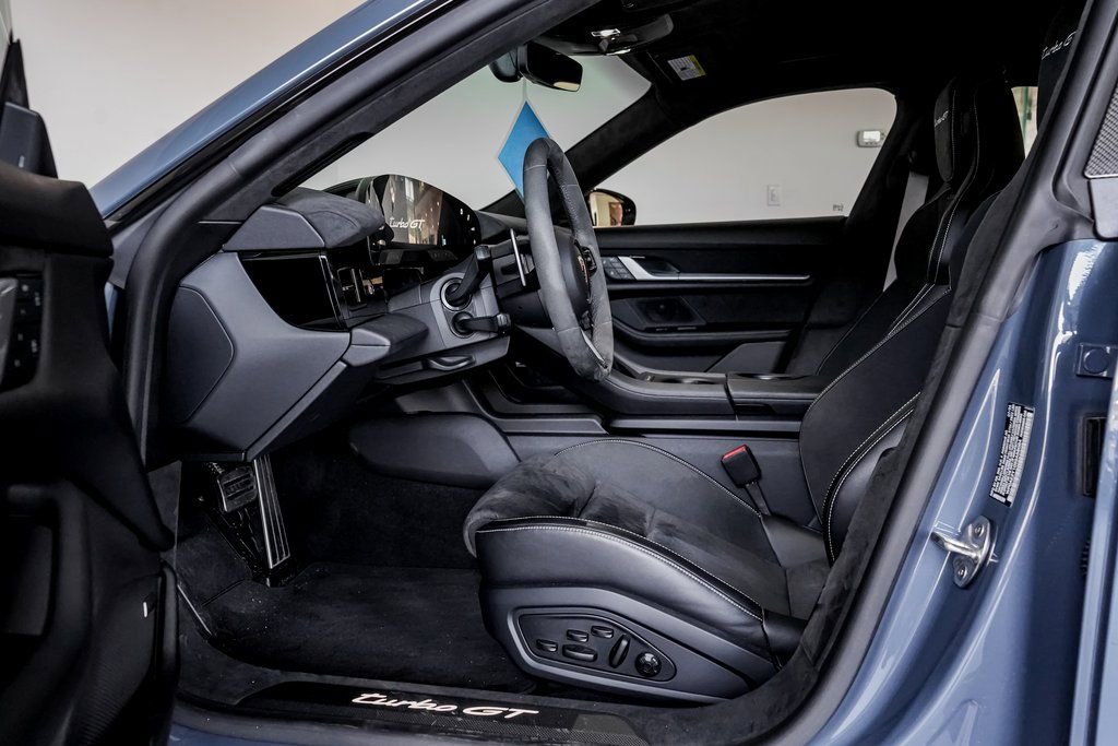 Certified 2025 Porsche Taycan Turbo GT image 5