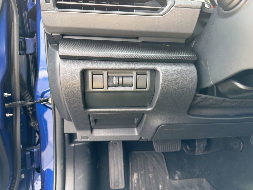 Certified 2025 Subaru Crosstrek 2.0i Premium image 26