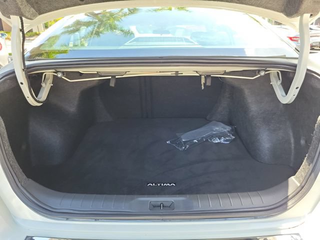 Used 2023 Nissan Altima 2.5 SR FWD image 8