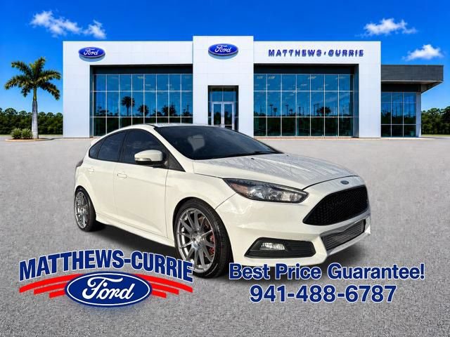 Used 2016 Ford Focus ST FWD image 1
