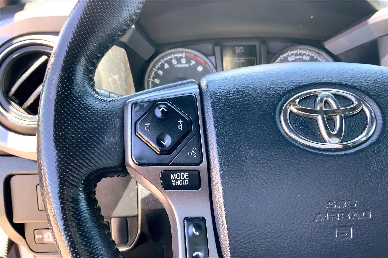 Used 2020 Toyota Tacoma TRD Sport w/ Technology Package AWD/4WD image 23