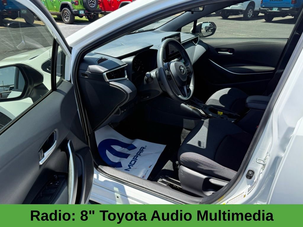 Used 2024 Toyota Corolla SE w/ SE Premium Package image 4