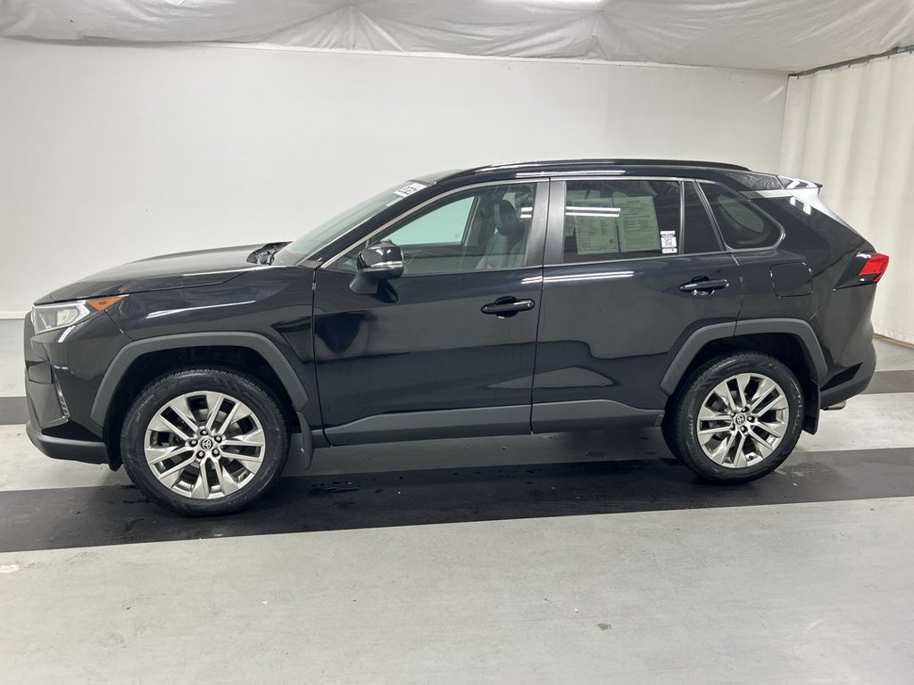Used 2021 Toyota RAV4 XLE Premium AWD/4WD image 6