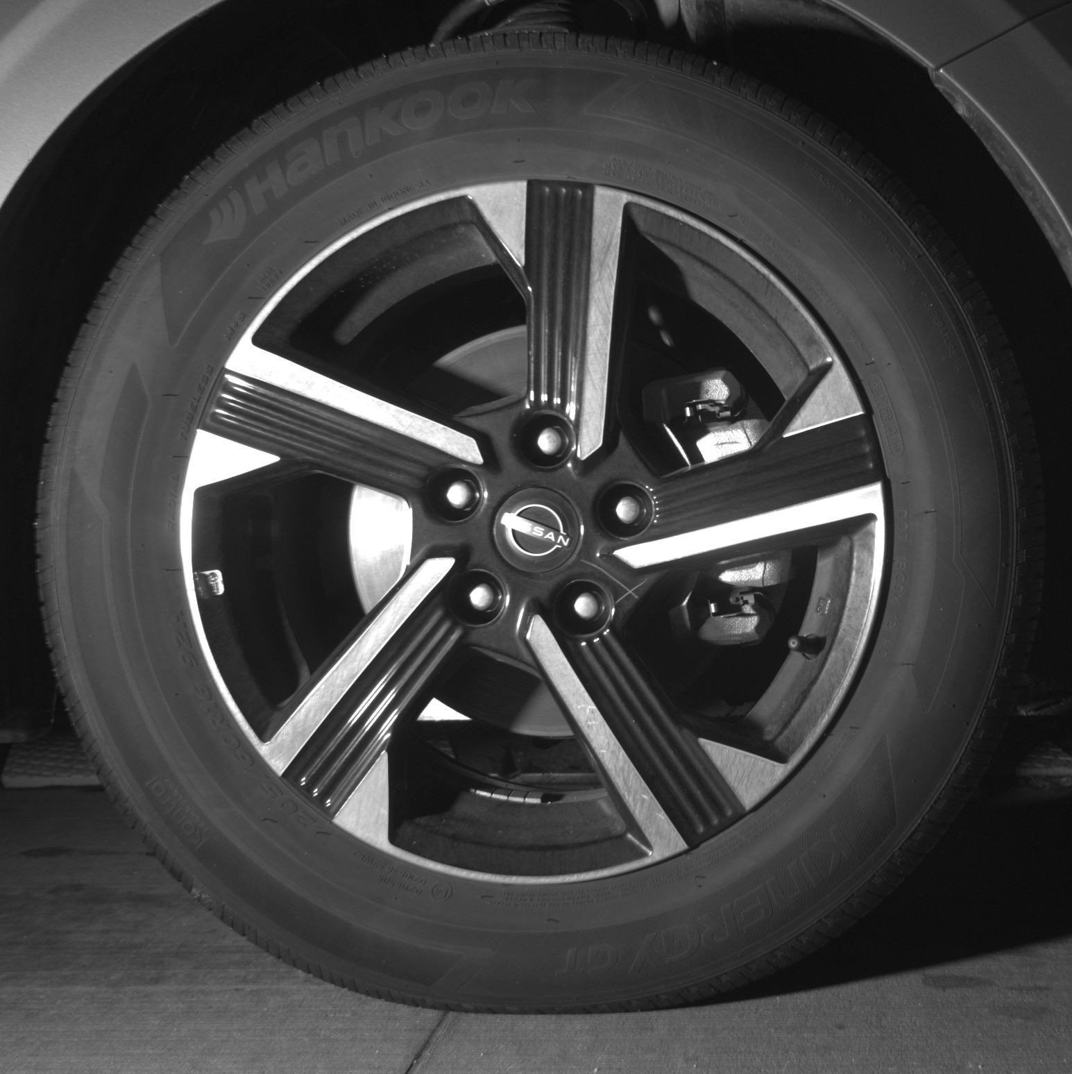 Used 2025 Nissan Sentra SV FWD image 16