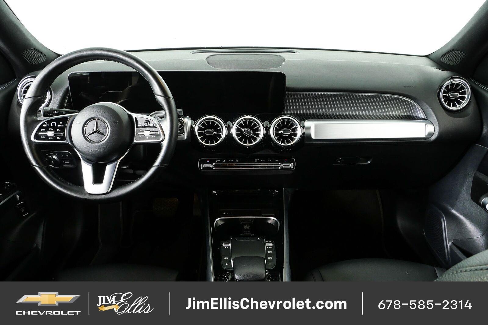 Used 2022 Mercedes-Benz GLB 250 w/ Premium Package Lite image 19