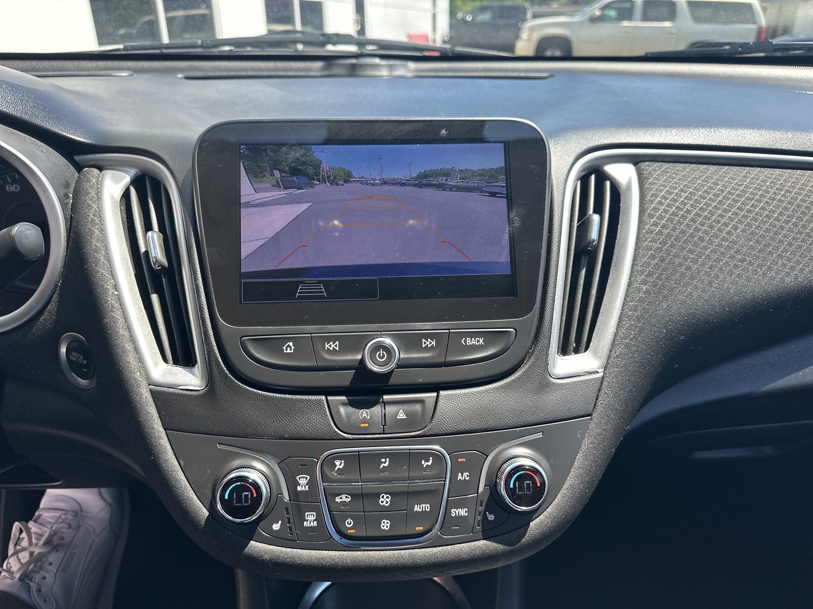 Used 2023 Chevrolet Malibu LT FWD image 15