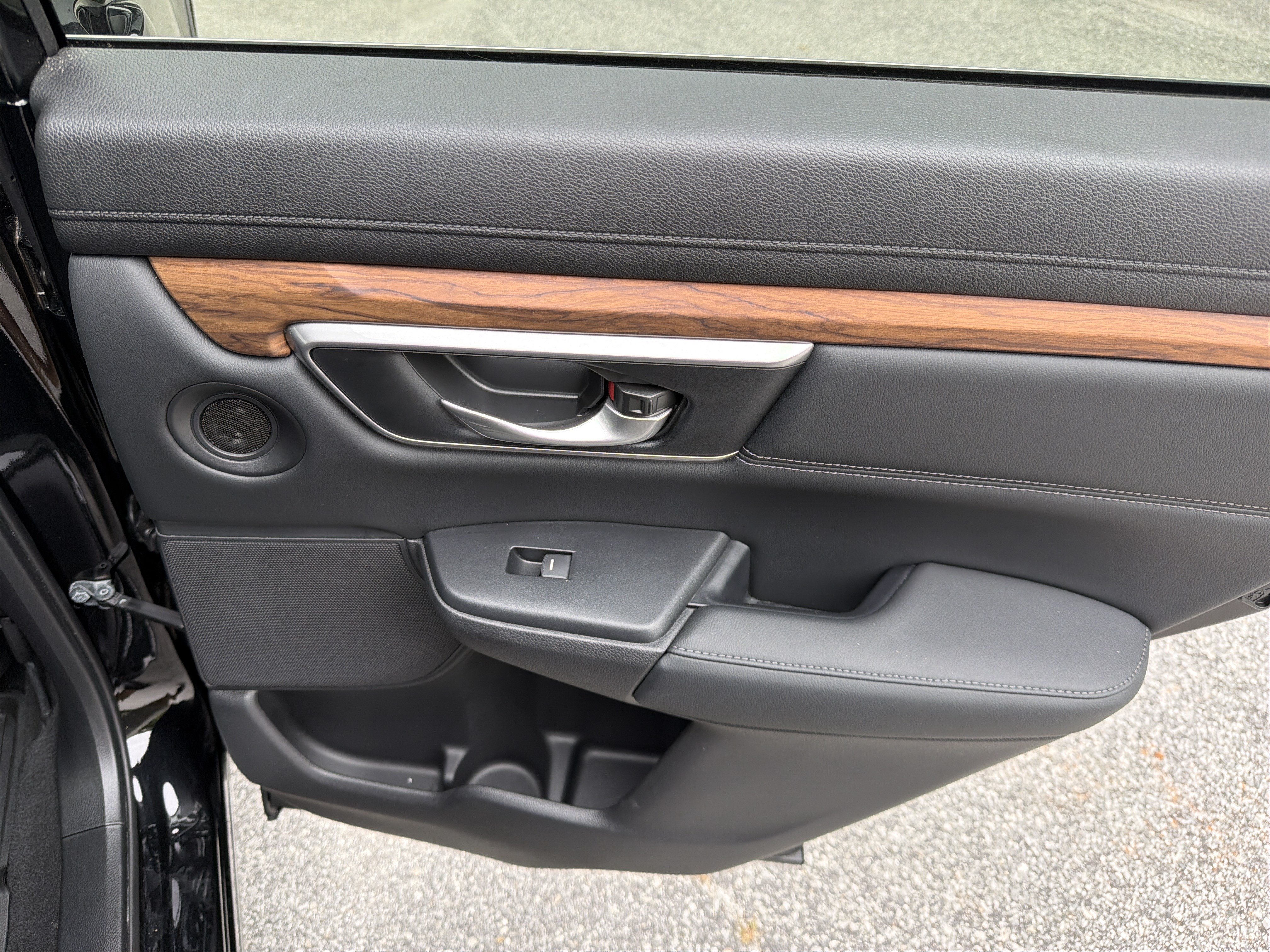 Used 2019 Honda CR-V EX-L image 17
