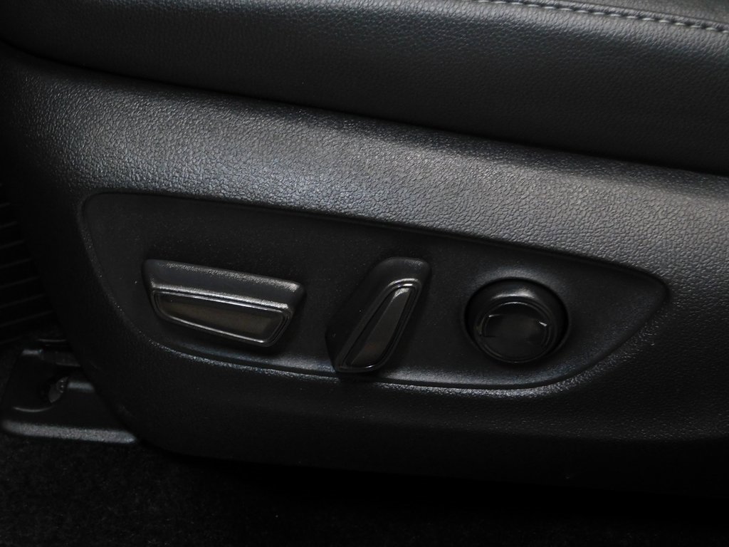 Used 2024 Toyota Grand Highlander Limited image 34