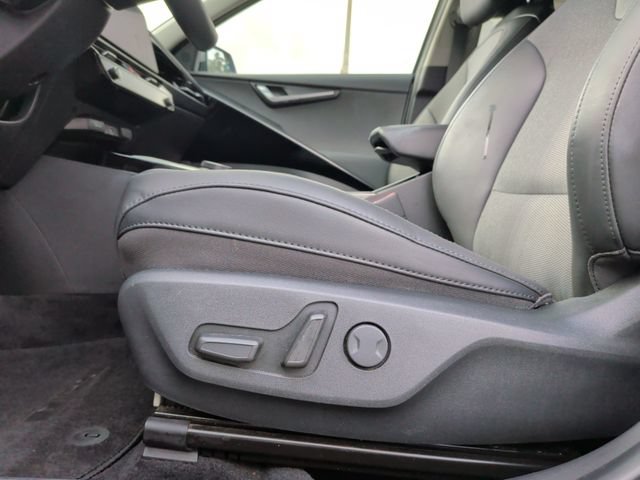 Used 2023 Kia Niro Wind w/ Wind Preserve Package FWD image 13