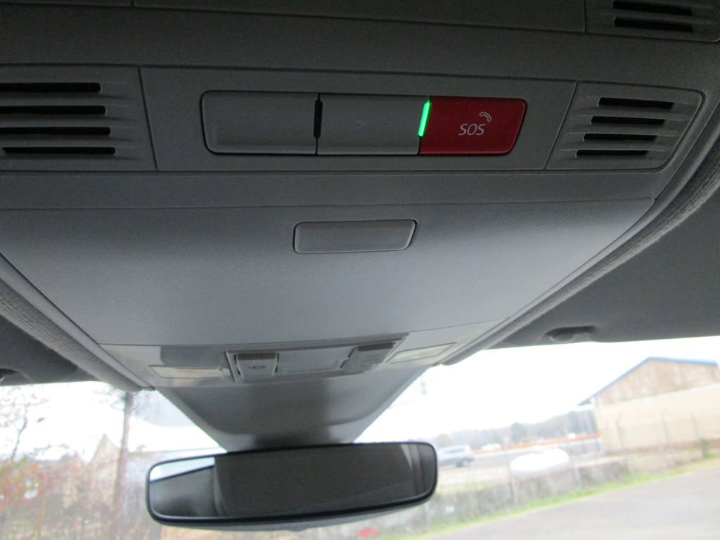 Used 2024 Volkswagen Tiguan S image 34